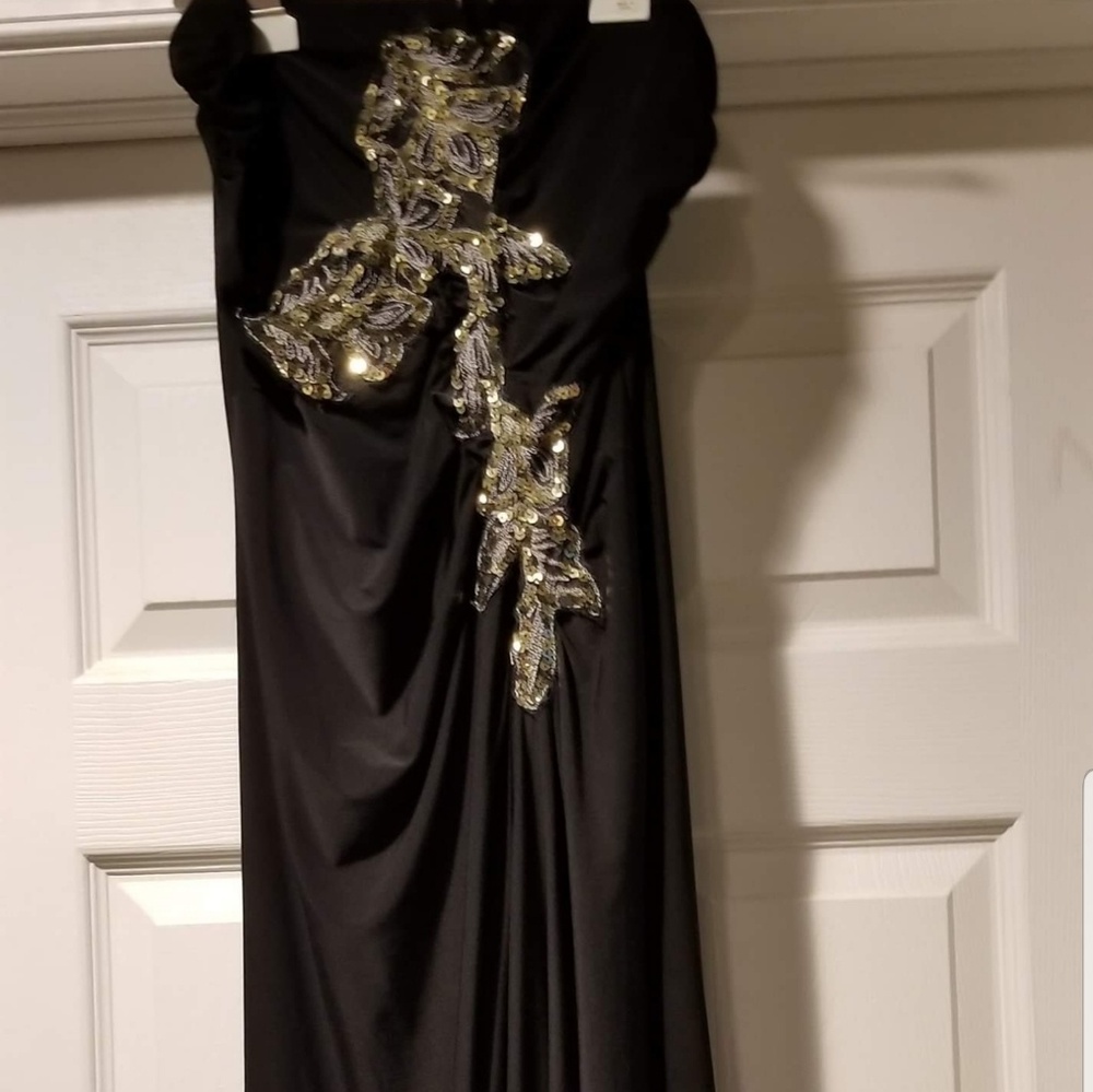 Formal strapless dress